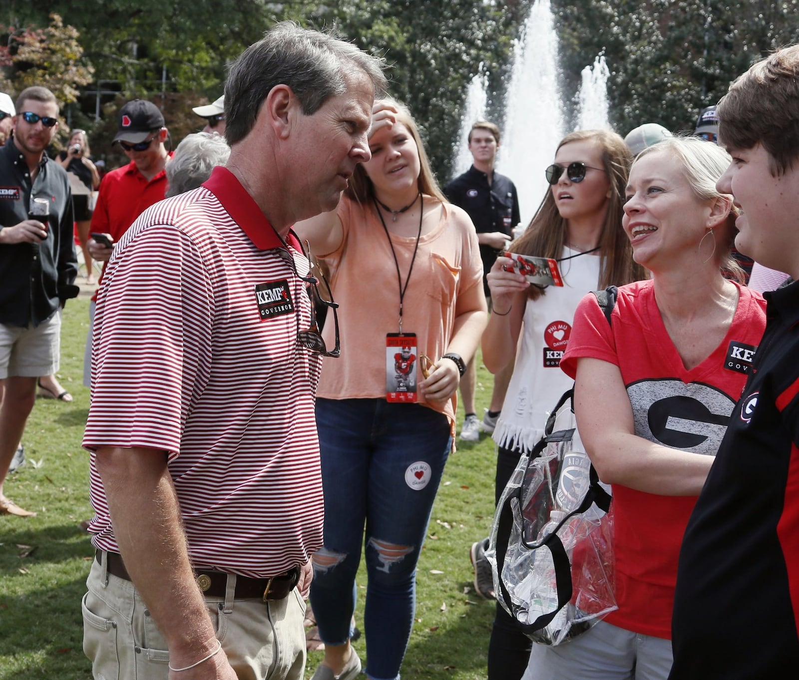 Brian Kemp, the Republican candidate for governor, campaigns at a young Republicans tailgate party at the University of Georgia. BOB ANDRES /BANDRES@AJC.COM