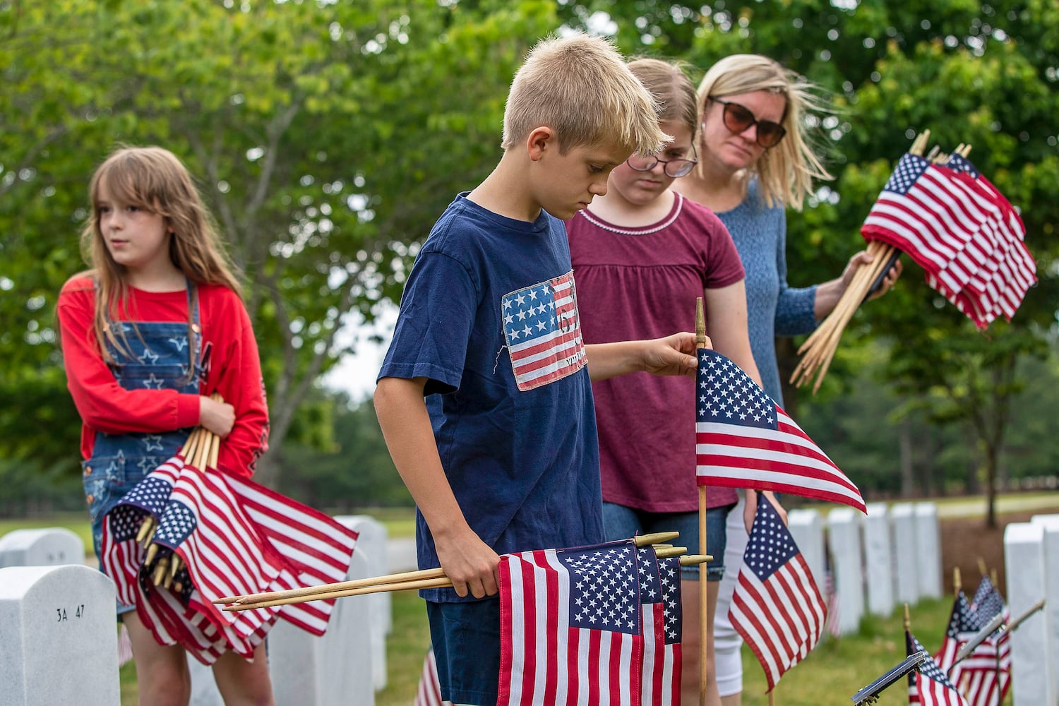 CEMETERY FLAG PHOTOS