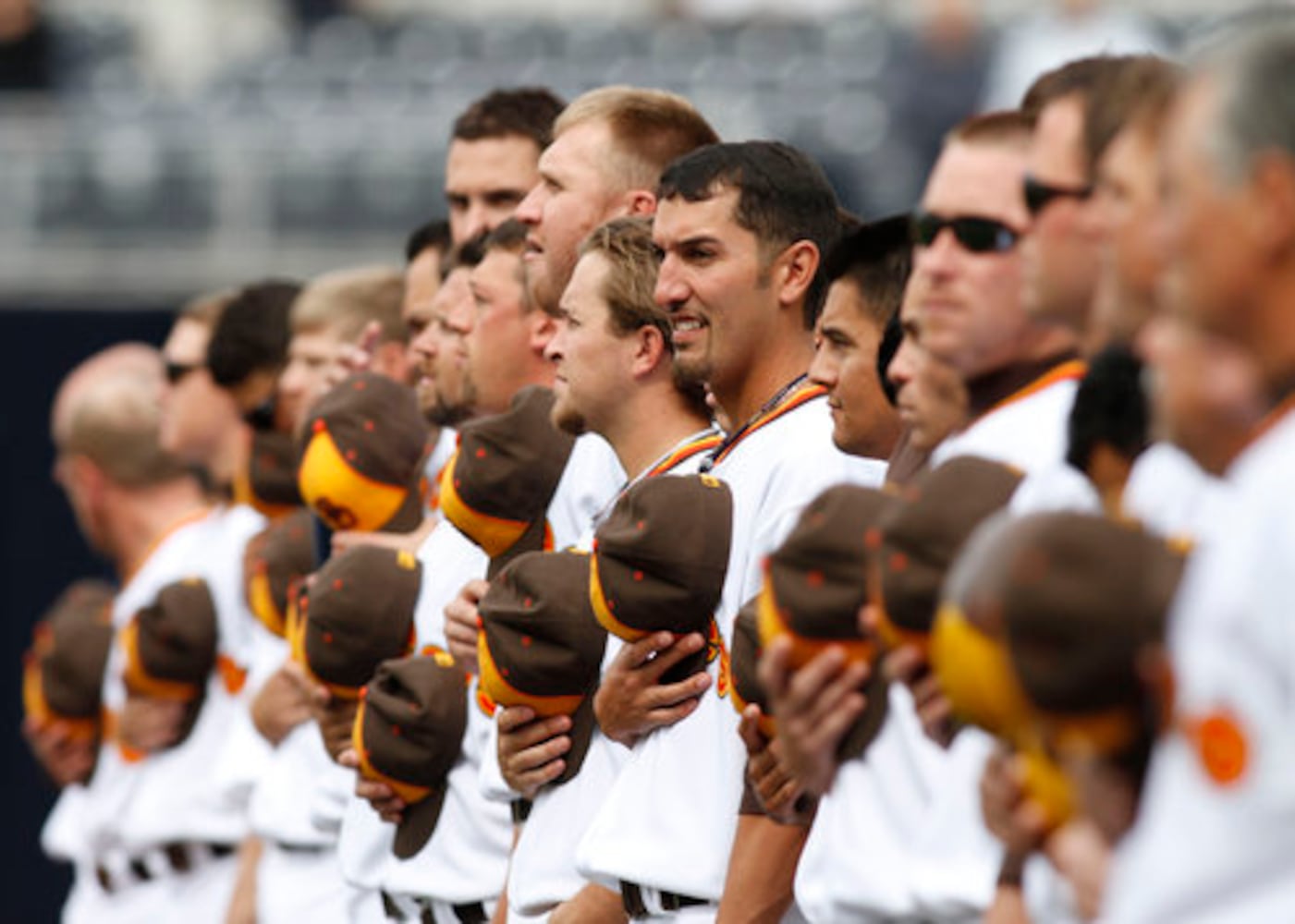 Braves wear throwback uniforms