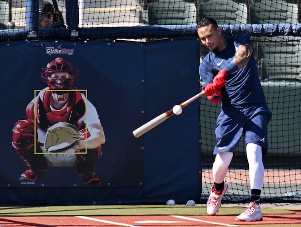 Atlanta Braves second baseman Orlando Arcia takes batting practice during Braves spring training at CoolToday Park, Saturday, Feb. 18, 2023, in North Port, Fla.. (Hyosub Shin / Hyosub.Shin@ajc.com)