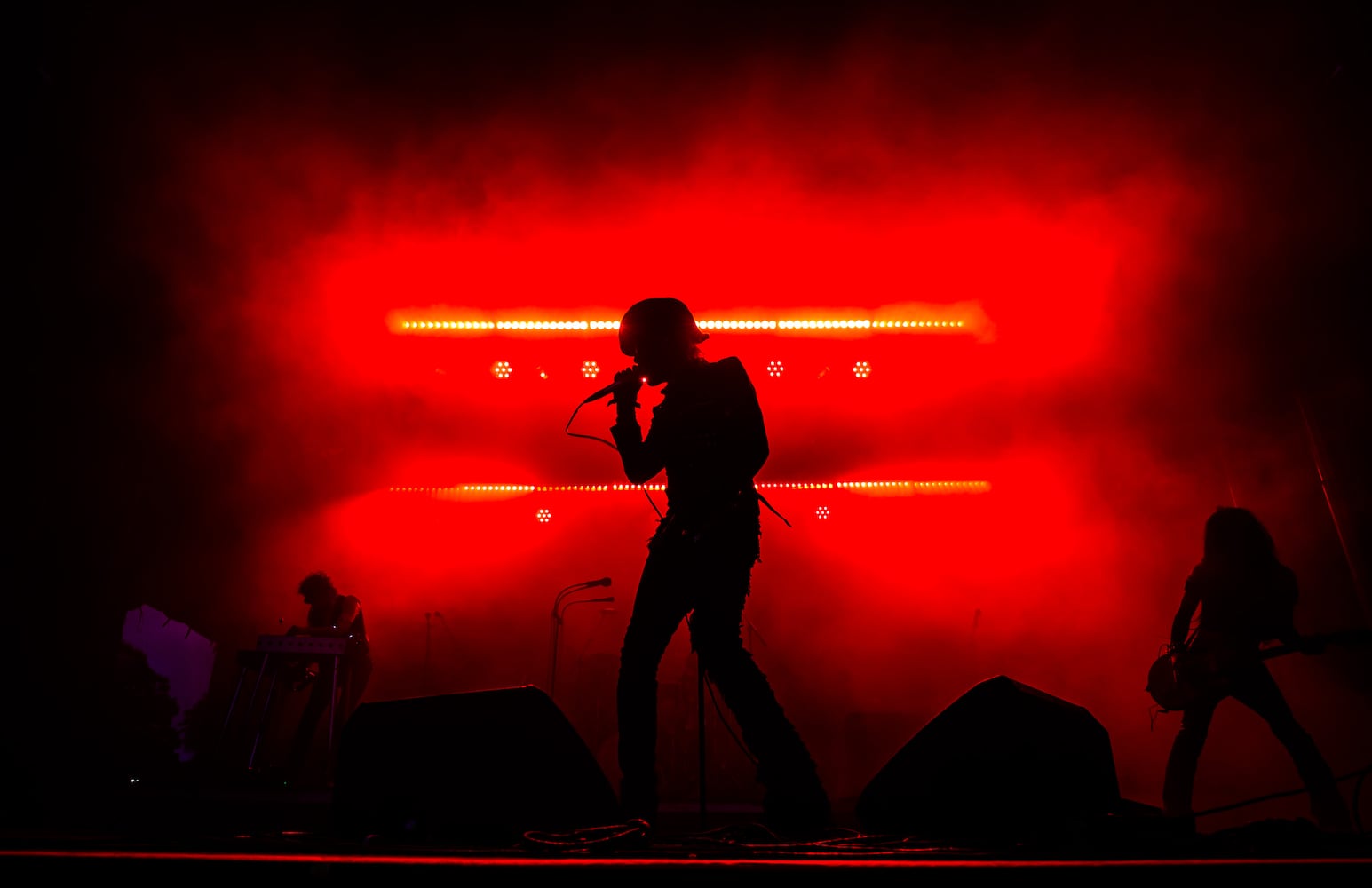 230102 Atlanta, Ga: Yves Tumor brought their moody, synth-heavy music to the Ponce de Leon Stage just before Noah Kahan closed out the first night of Shaky Knees.Photo taken Friday May 3, 2024 at Central Park, Old 4th Ward. AAJC 050324 shaky day one (RYAN FLEISHER FOR THE ATLANTA JOURNAL-CONSTITUTION)