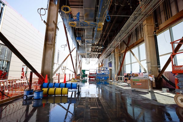 The pipes and some exterior finishes in Module 1 are ready for completion. This prefabricated structure is one of several that will be transported hydraulically and connected to Concourse D at Hartsfield-Jackson Atlanta Airport.
Miguel Martinez /miguel.martinezjimenez@ajc.com
