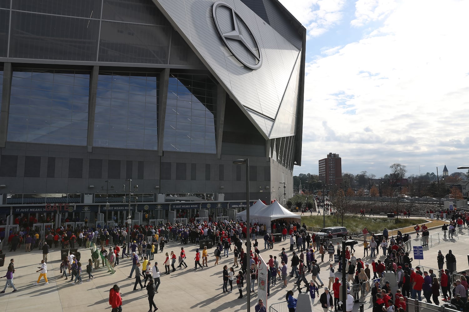 Photos: The scene at the SEC Championship game Saturday