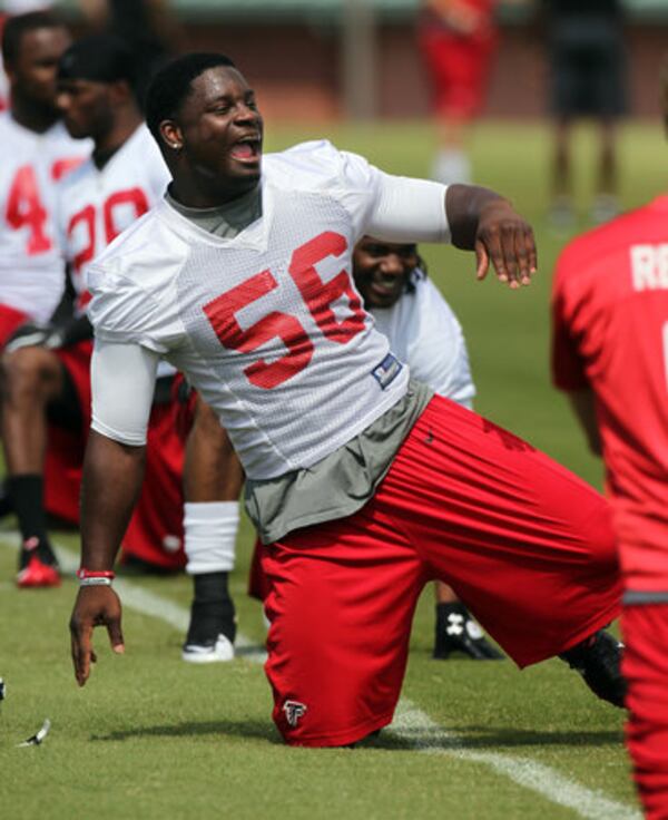 060612 FLOWERY BRANCH : Falcons linebacker Sean Weatherspoon fires up teammates during warmups for team practice at Flowery Branch on Wednesday, June 6, 2012. CURTIS COMPTON / CCOMPTON@AJC.COM Falcons linebacker Sean Weatherspoon . CURTIS COMPTON / CCOMPTON@AJC.COM