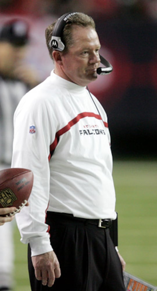 Petrino resigns after rocky season