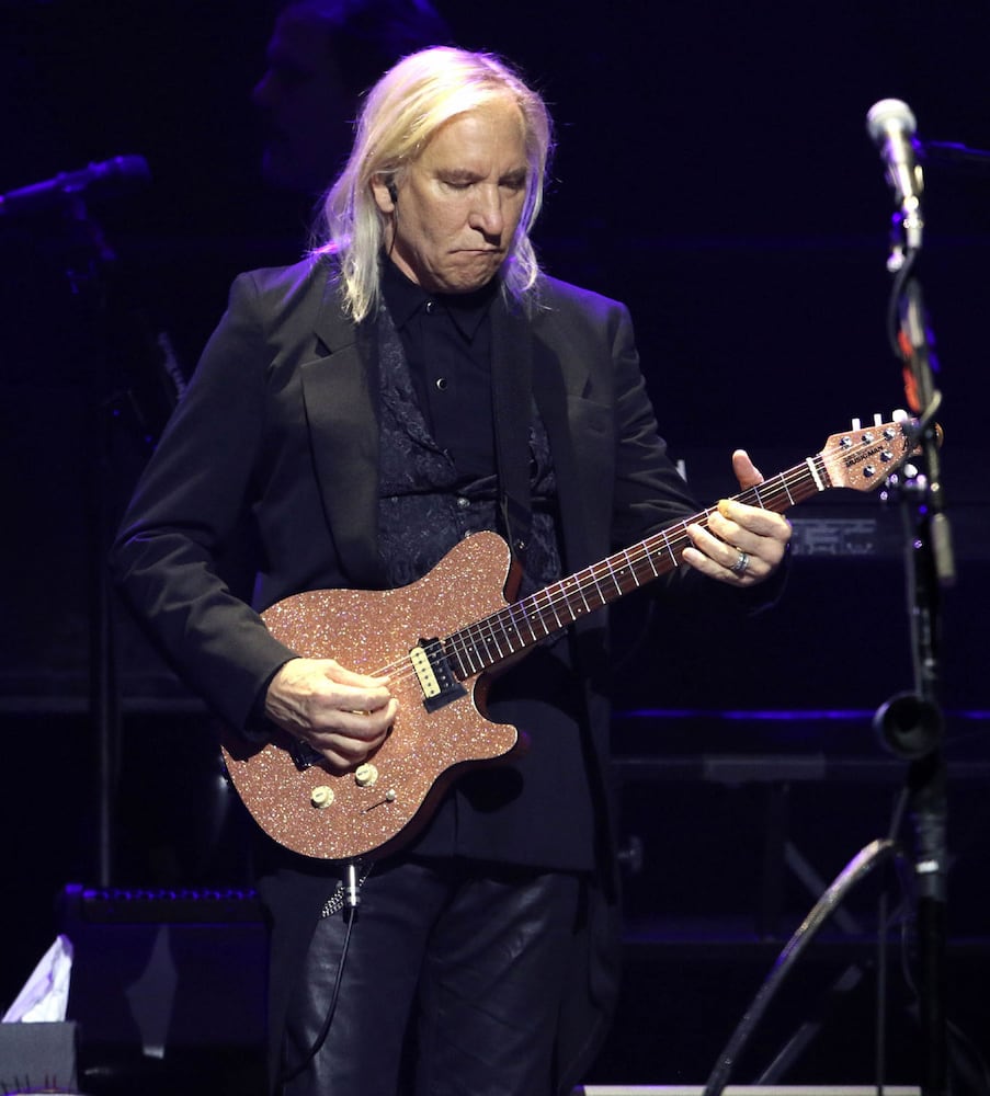 PHOTOS: The Eagles perform at State Farm Arena 2020