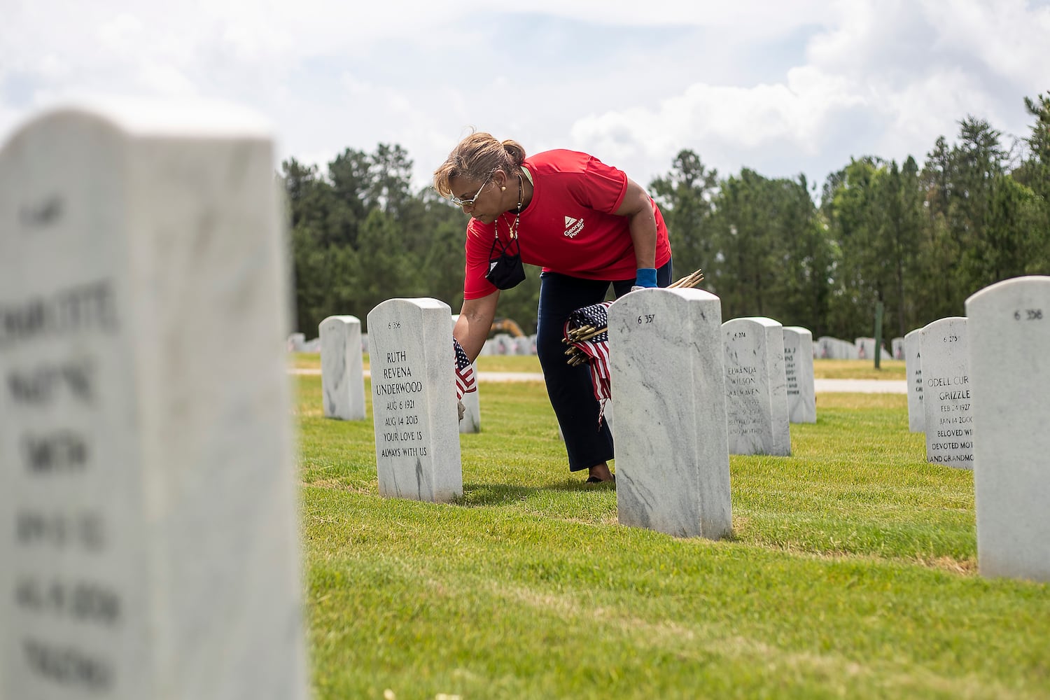 CEMETERY FLAG PHOTOS