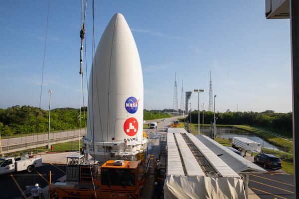 Mars 2020 Spacecraft Mate to Atlas V