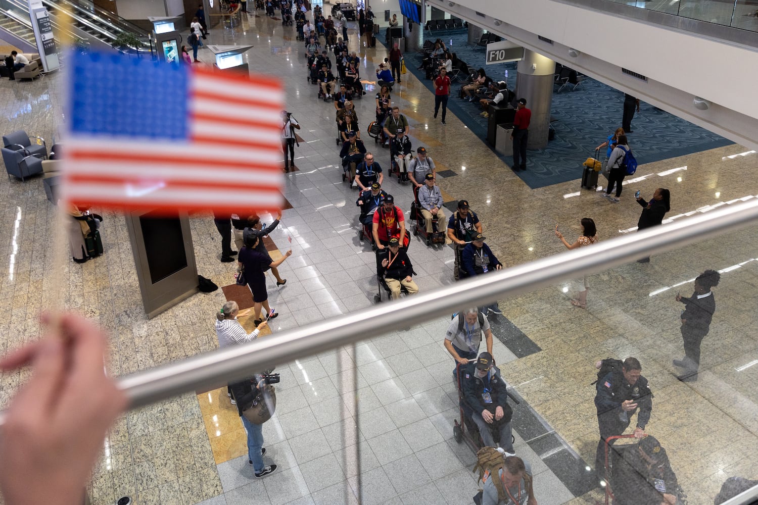 Delta sends off veterans to Normandy for D-Day anniversary
