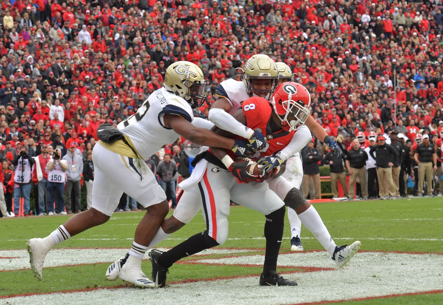 Photos: Bulldogs rout Georgia Tech, improve to 11-1