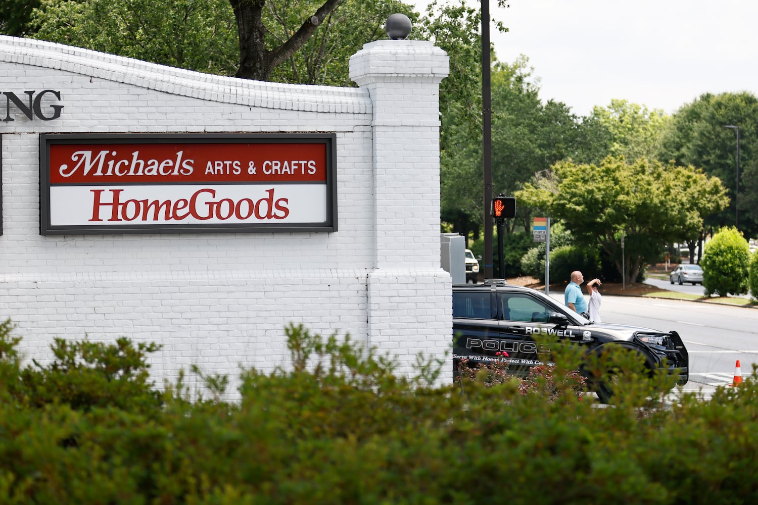 PHOTOS: Alpharetta Store Standoff