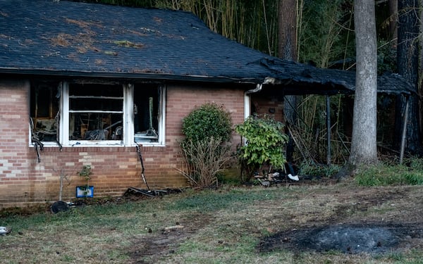 An early morning fatal fire at a residence on Oakland Drive claimed the life of one  person on Friday, February 28, 2025 (Ben Hendren for the Atlanta Journal-Constitution)