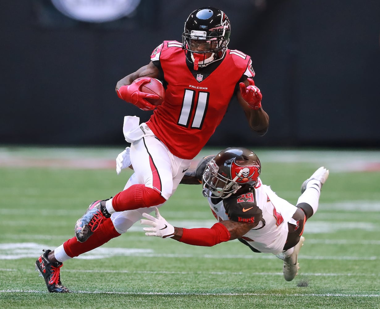 Photos: Falcons hold off Buccaneers for much-needed win