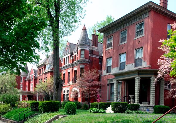 Millionaire's Row is prominently featured in the Old Louisville Ghost Tour. 
Courtesy of Franklin and Esther Schmidt