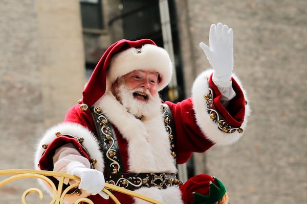 NEW YORK, NY - NOVEMBER 24: Santa Claus proceeds down 6th Av, during the 90th Macy's Annual Thanksgiving Day Parade on November 24, 2016 in New York City. Security was tight in New York City on Thursday for Macy's Thanksgiving Day Parade after ISIS called supporters in the West to use rented trucks in attacks as similar as the ones operated in France this summer where at least 86 people were killed.(Photo by Eduardo Munoz Alvarez/Getty Images)