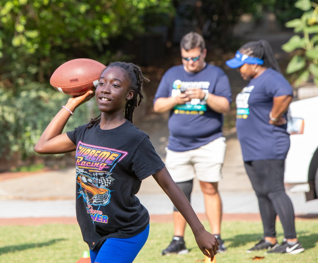 UGA player hosts football camp for kids