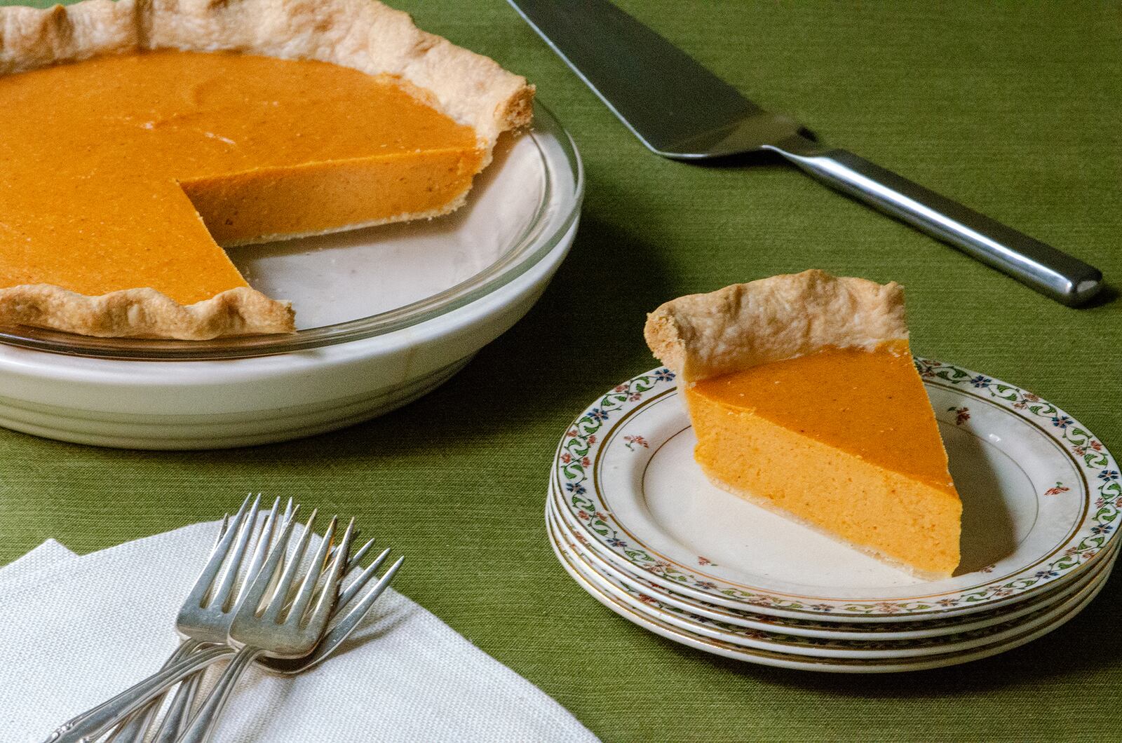 Thanksgiving dessert doesn't have to be a diet-buster. This fiber-rich sweet potato pie gets a healthy makeover with yogurt and fat-free sweetened condensed milk.
(Virginia Willis for The Atlanta Journal-Constitution)