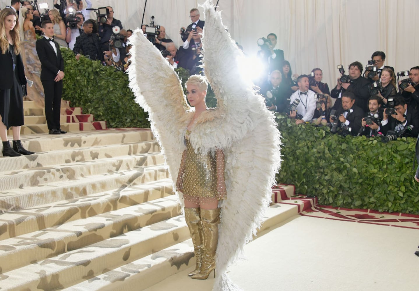 Photos: Katy Perry gets angelic at the 2018 Met Gala