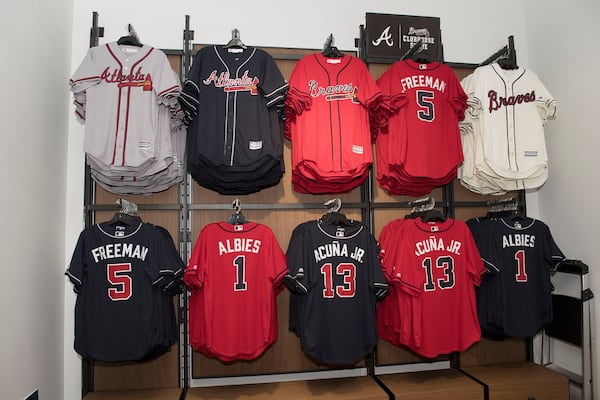 The Atlanta Braves unveiled subtle changes to their uniforms for the 2019 season at their annual Chop Fest fan event Saturday, Jan. 19, 2019 at SunTrust Park. (Photo credit: Atlanta Braves)