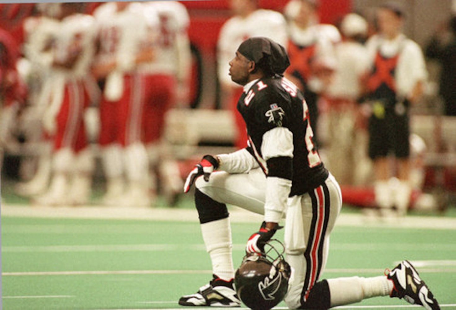 Falcons honor Deion Sanders