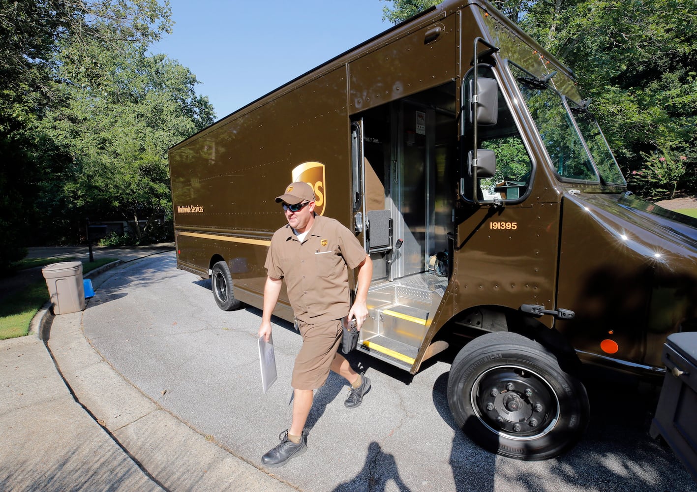 PHOTOS: UPS uniforms through the years