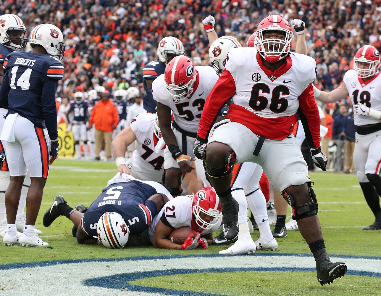 Photos: Bulldogs battle Auburn, seek 10-0 record