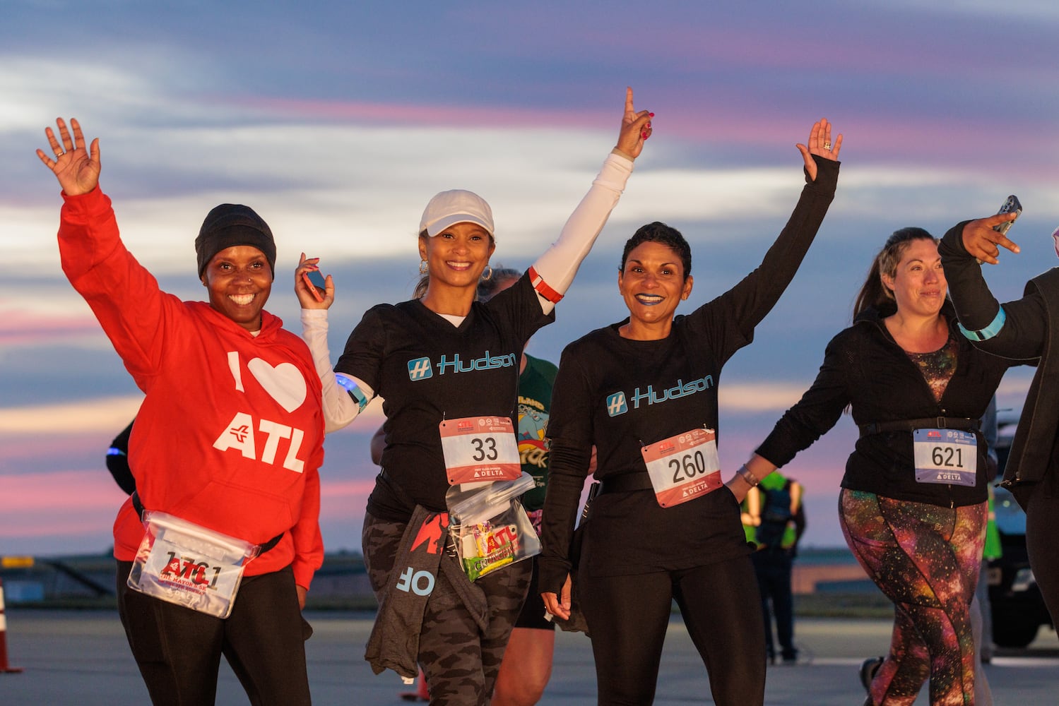 Runners take to Hartsfield-Jackson runway for 5K race
