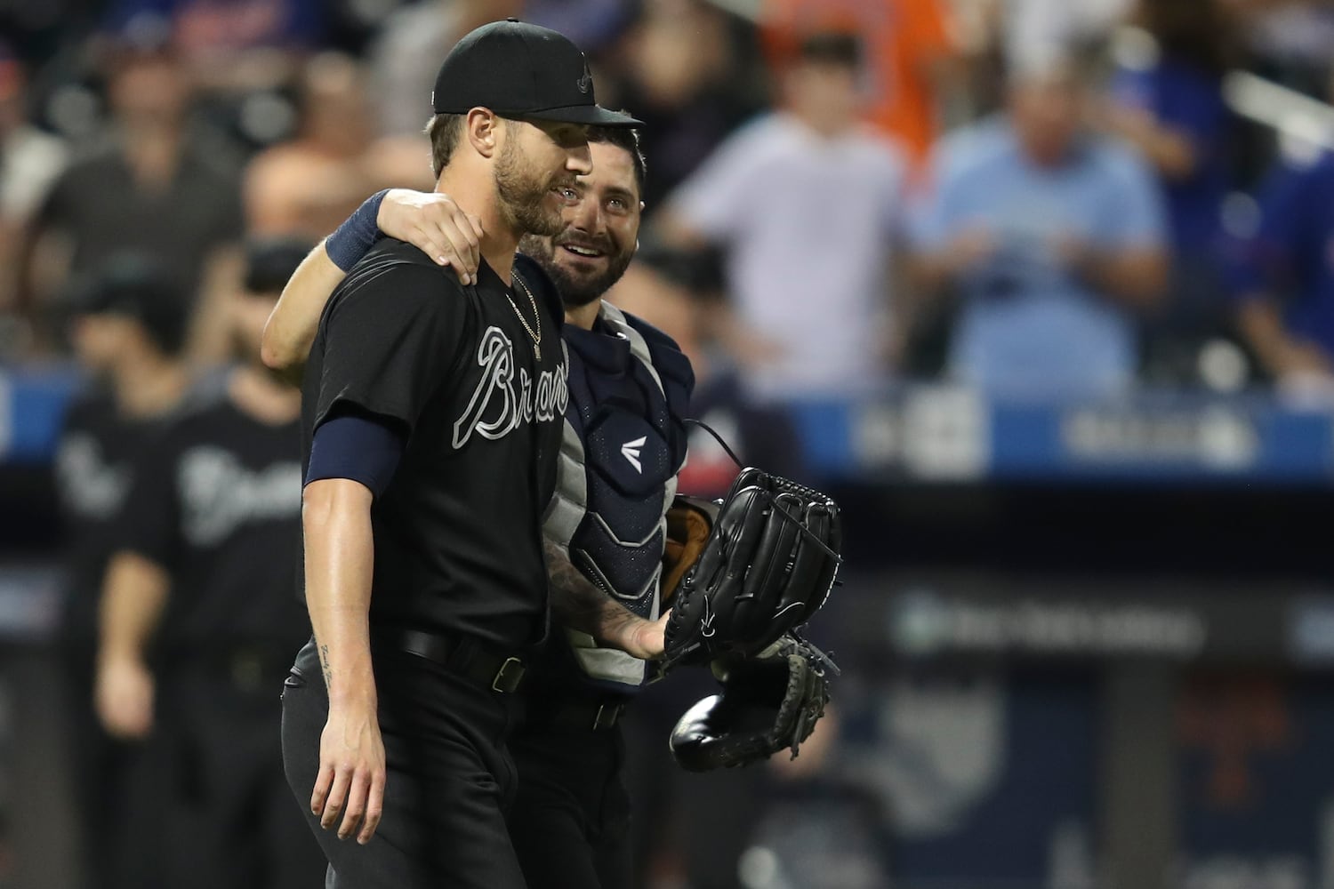 Photos: Braves have back-to-back wins in black uniforms