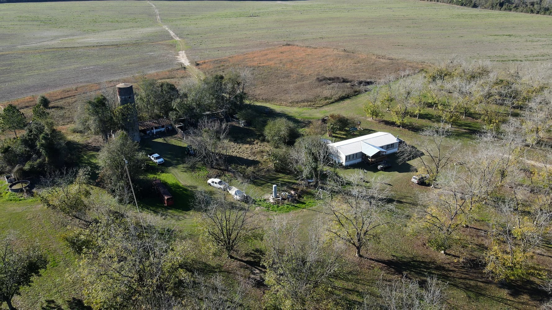 Grow bananas, pecans and more on your own personal Georgia estate for $2 million