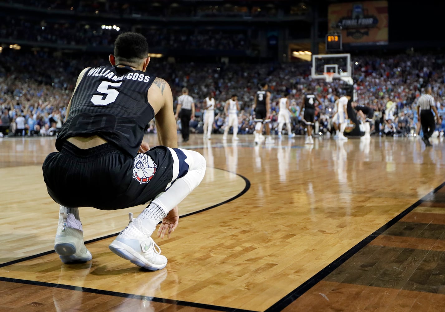 Tar Heels top Bulldogs 71-65