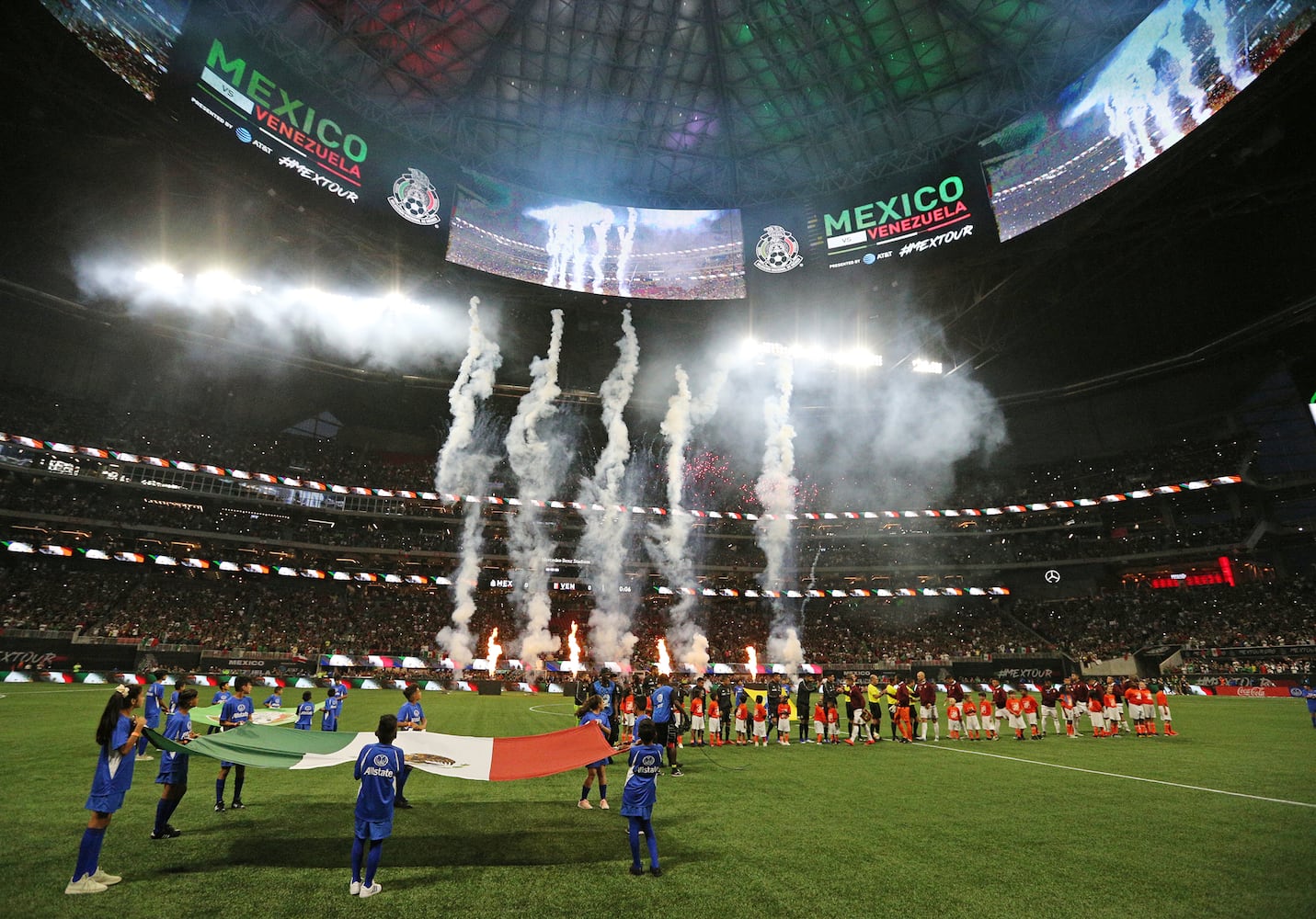 Photos: Former Atlanta United manager leads Mexico to victory at Mercedes-Benz Stadium