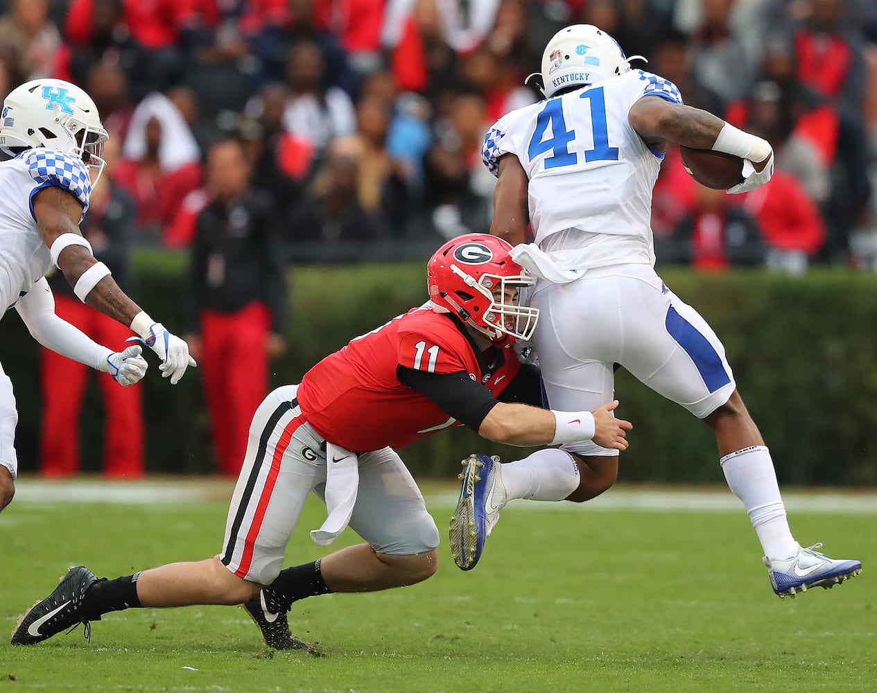 Photos: Bulldogs beat Kentucky, improve to 10-1