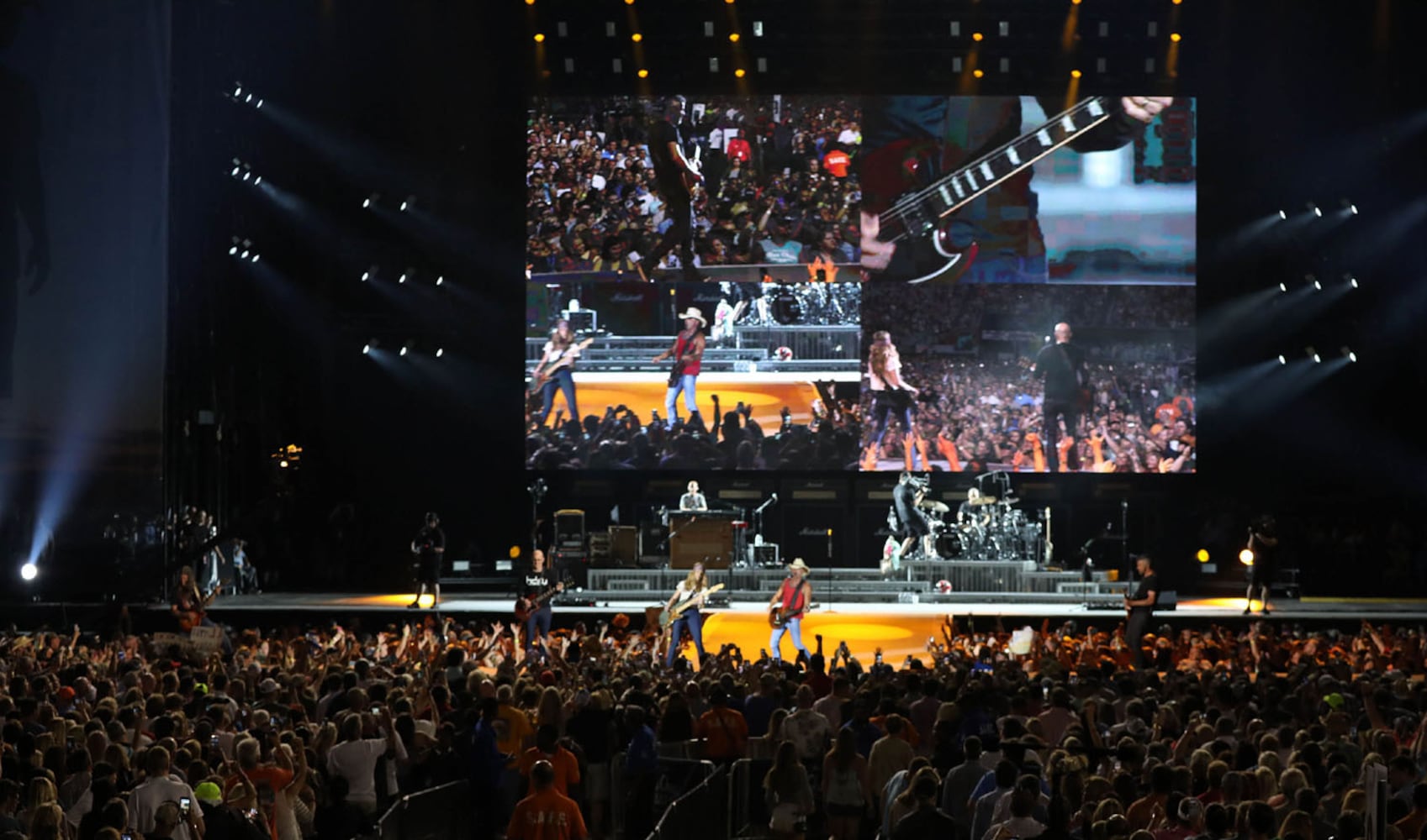 Kenny Chesney at Mercedes-Benz Stadium