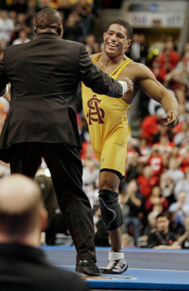 One-legged wrestler wins NCAA title