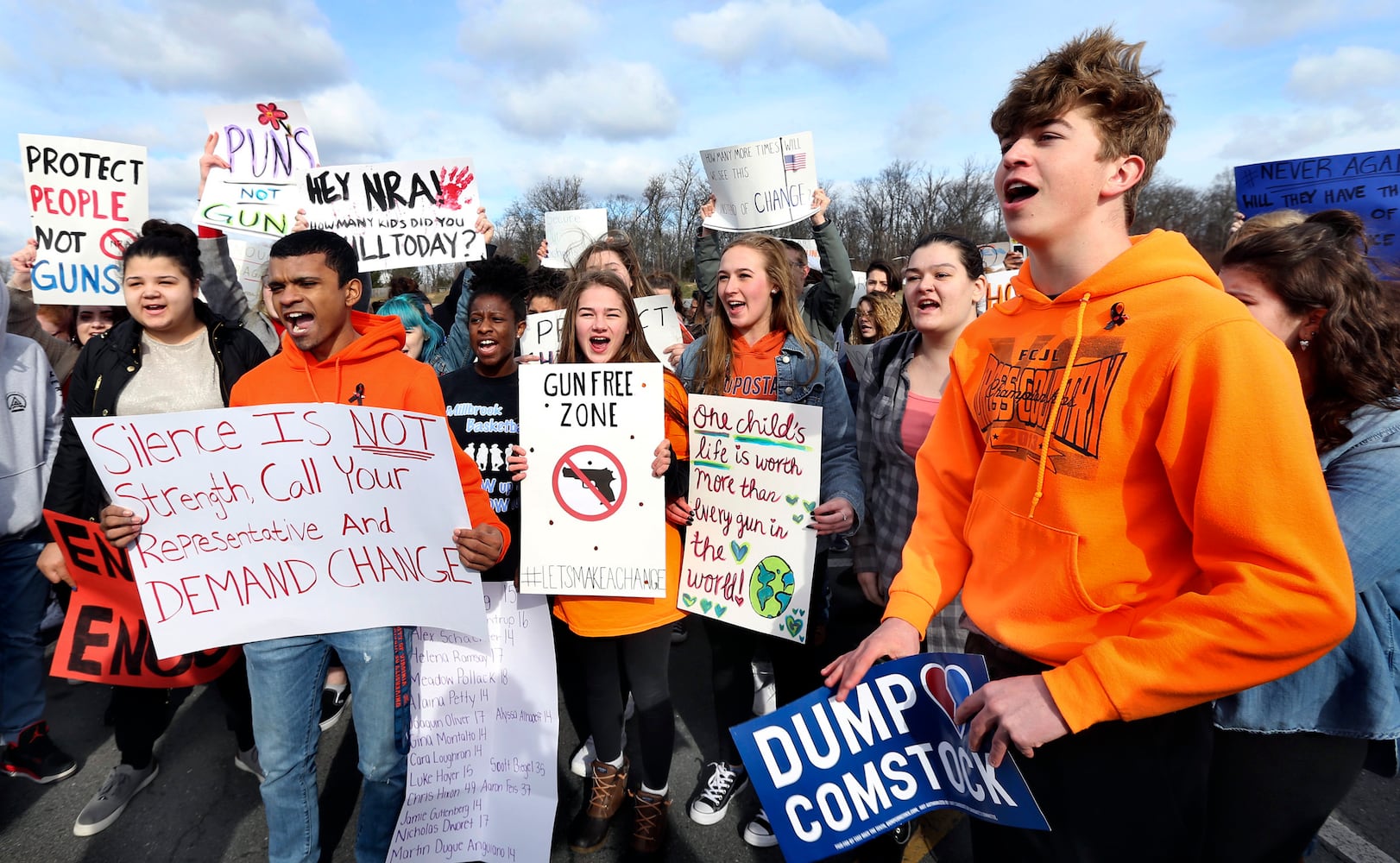 Photos: Students walk out of schools to protest gun violence; march on Washington