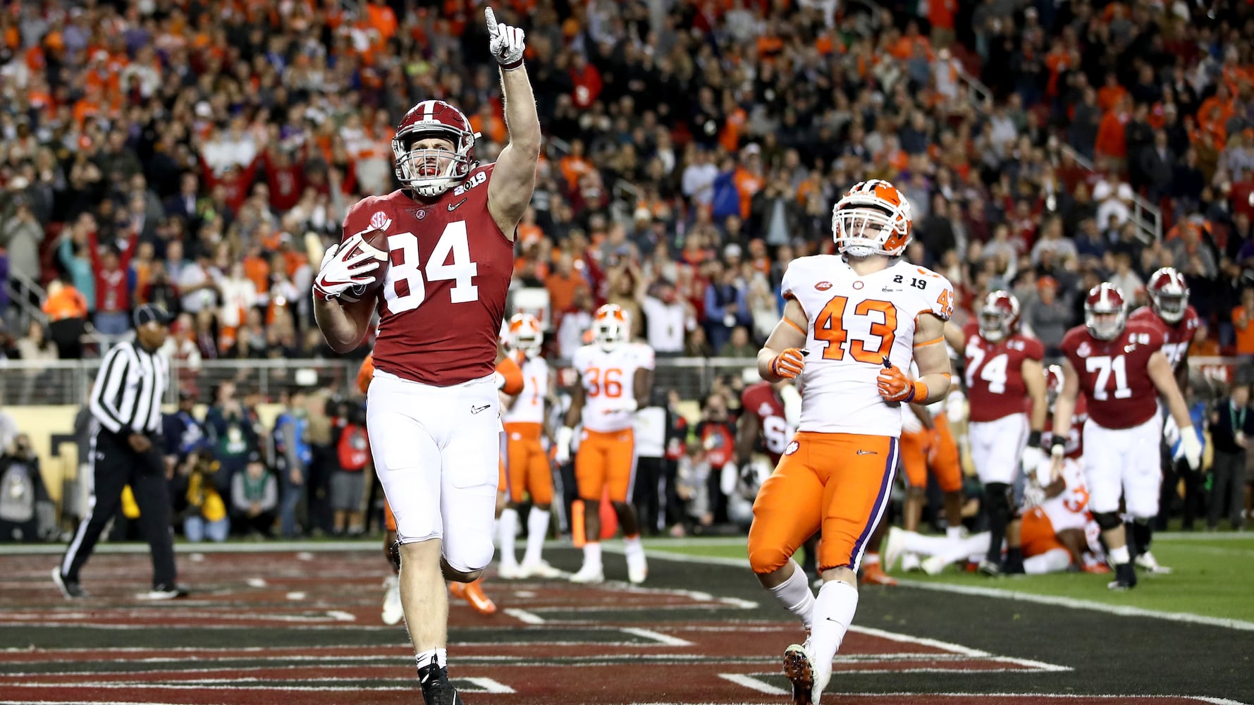 Photos: Alabama, Clemson meet in national championship game