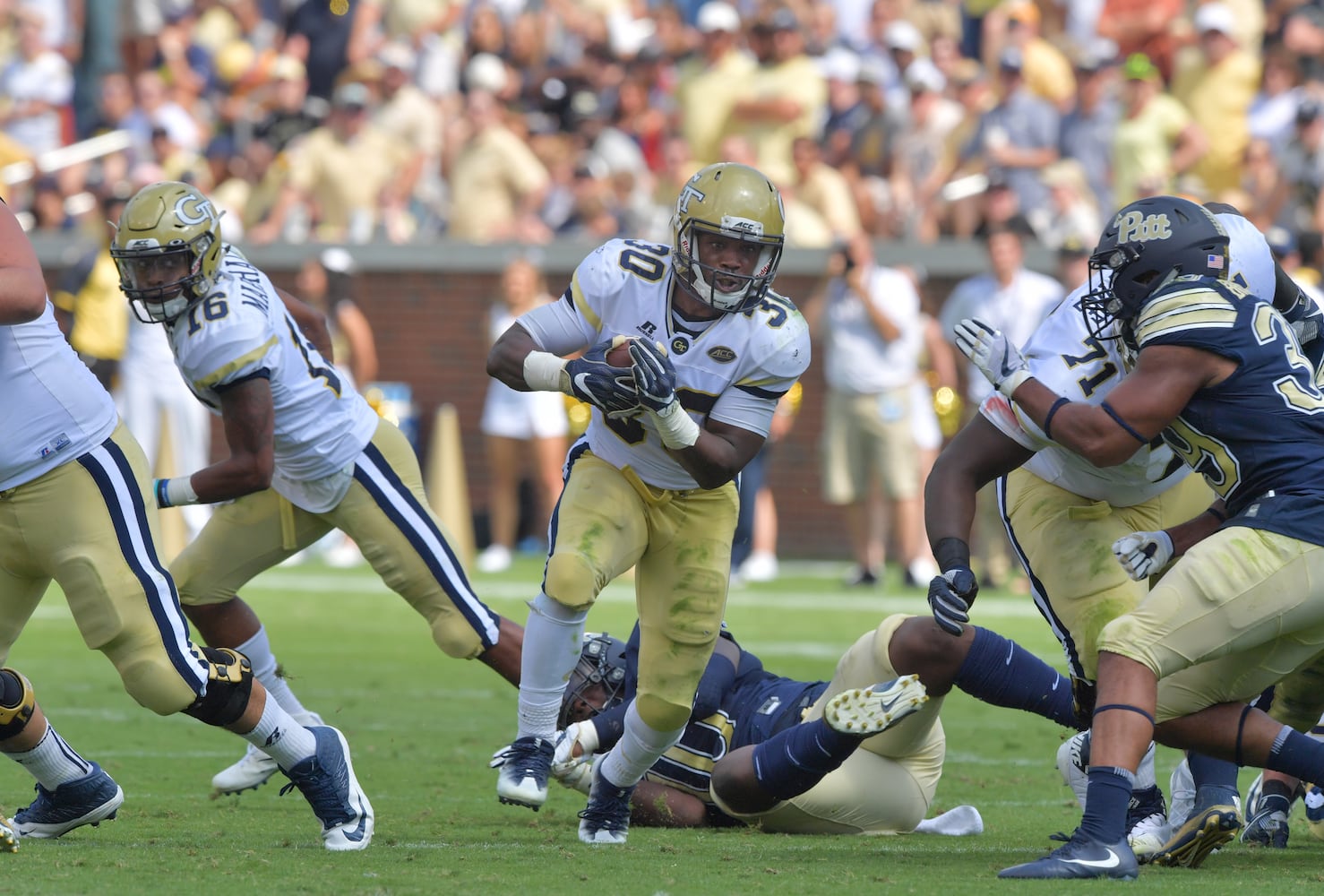 Photos: Georgia Tech pulls away from Pittsburgh