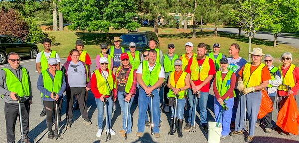 On the morning of May 1st, 26 community volunteers met for the first KCB cleanup. The group began at Hobgood Park in Woodstock and covered 6-1/2 miles along Bells Ferry Road up to Freedom Middle School in Canton. Four hours accumulated 150 bags of garbage that weighed over 3,000 pounds.