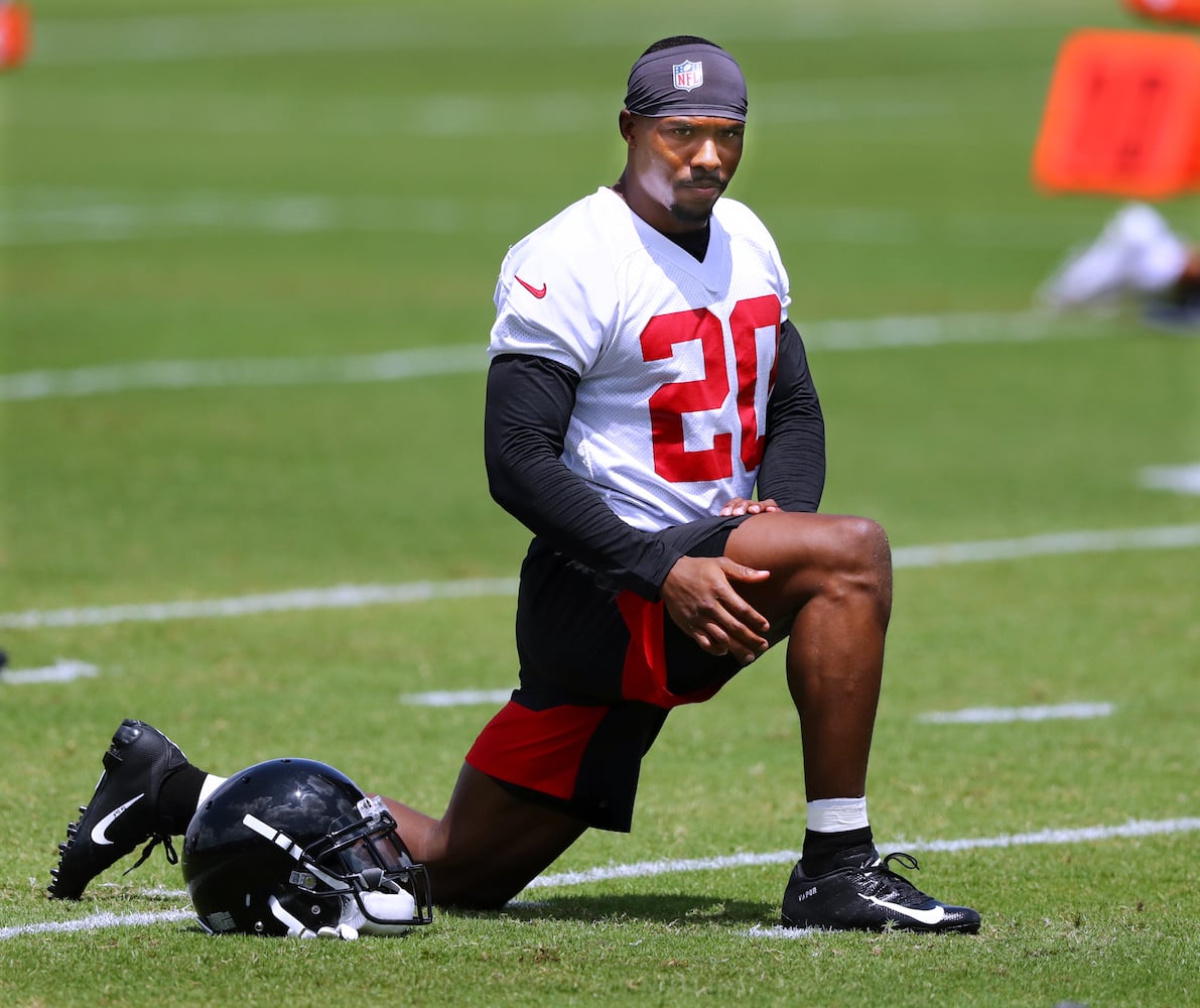 Photos: Mini-camp continues for Falcons rookies