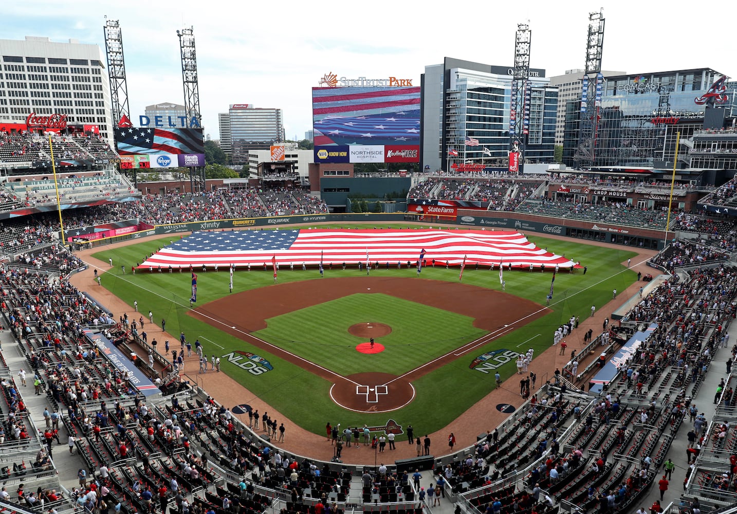 Photos: Braves, Dodgers meet in Game 4 of National League Division Series