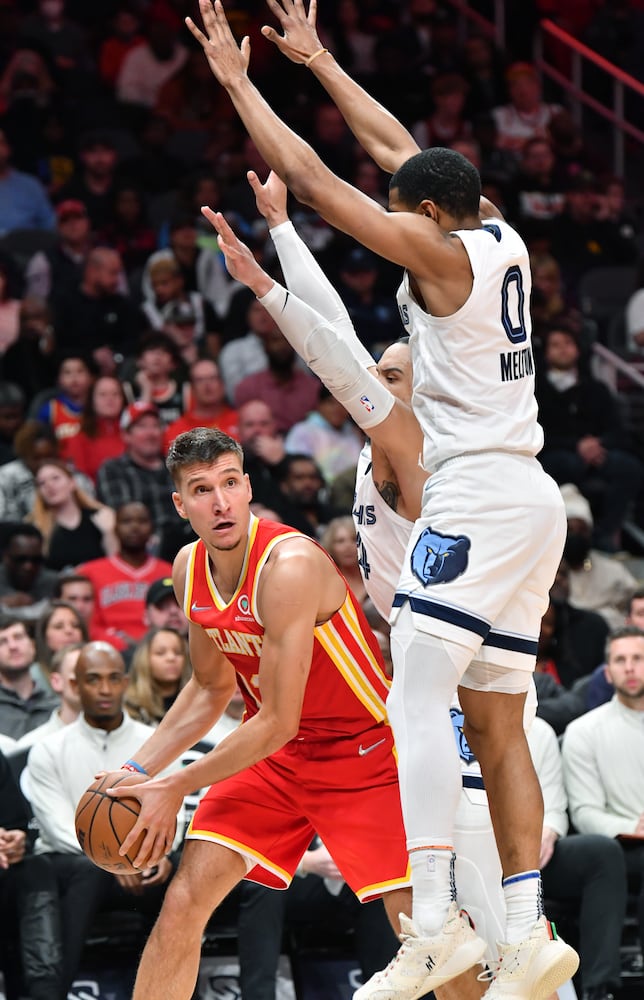 Hawks-Grizzlies photo