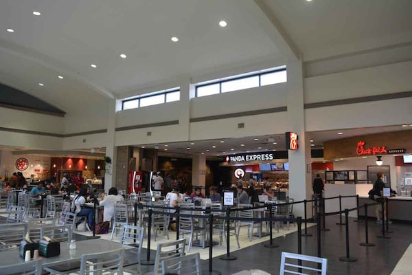 The Bulldog Cafe food court at Tate Student Center features a variety of dining options. Courtesy of UGA Dining Services