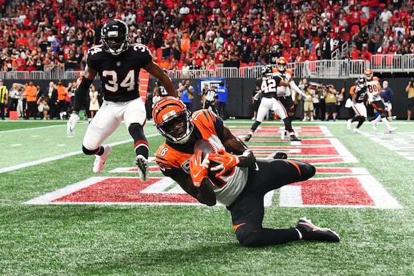 A.J. Green catches the winning touchdown pass at Mercedes-Benz Stadium on Sept. 30, 2018 in Atlanta.