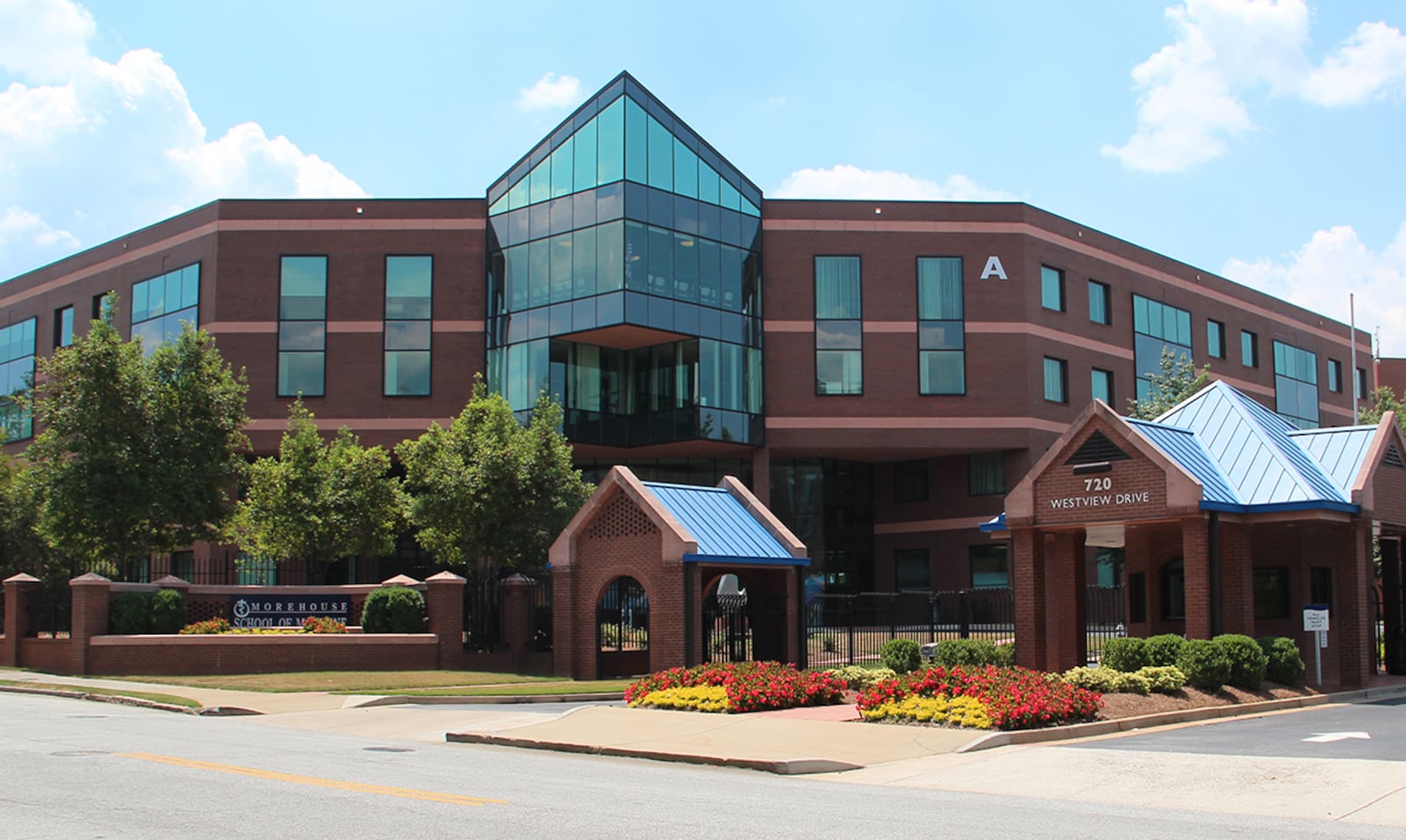 Louis W. Sullivan National Center for Primary Care on the campus of the Morehouse School of Medicine in Atlanta. (Thomson200 / WikiMidea Commons)