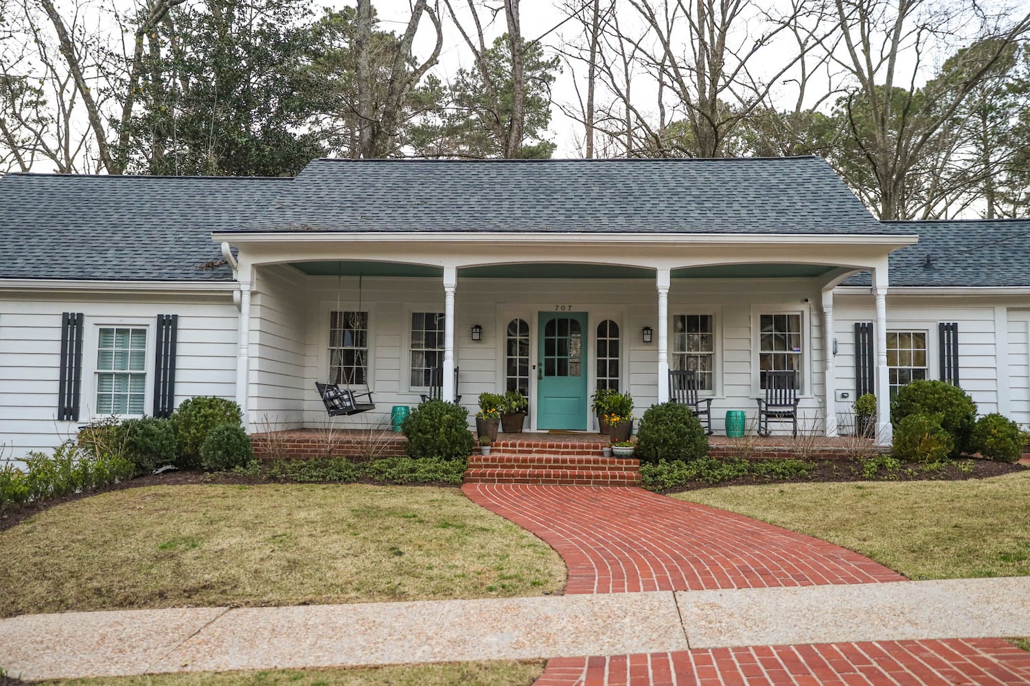 Photos: Atlanta couple turn home’s outdated, choppy floor plan to flowing, modern motif