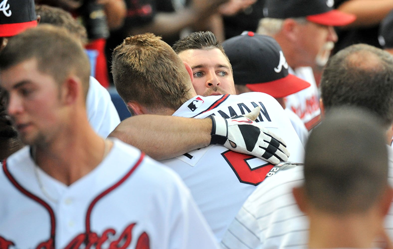 Freddie Freeman hugs