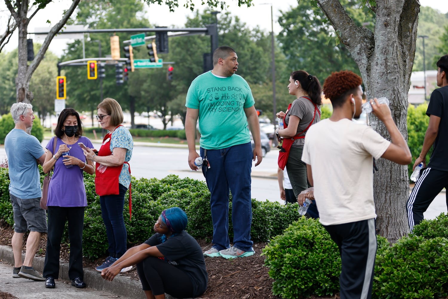 PHOTOS: Alpharetta Store Standoff