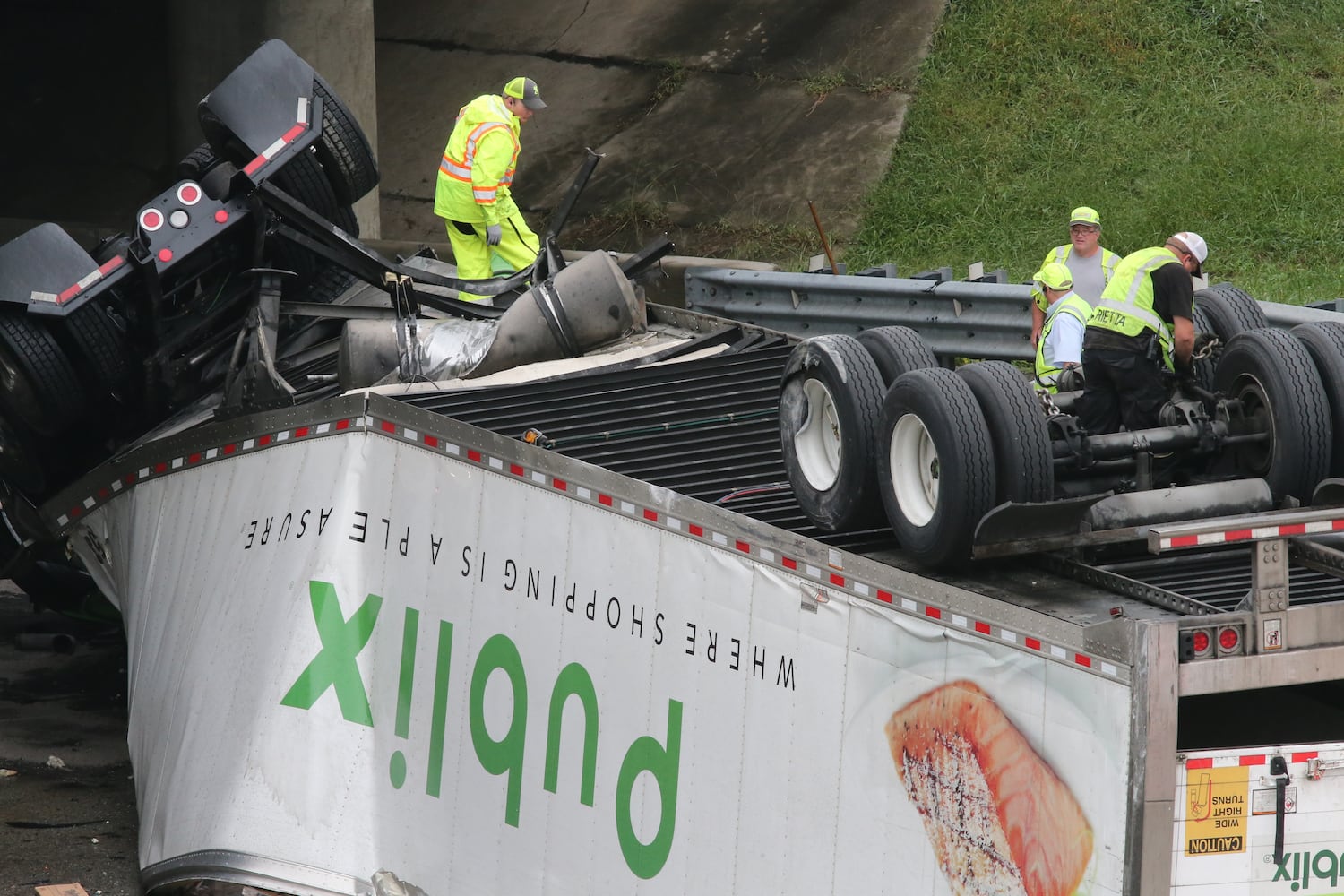 I-285 crash: Road closures may last through rush hour