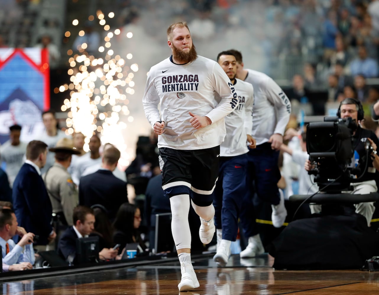 Tar Heels top Bulldogs 71-65