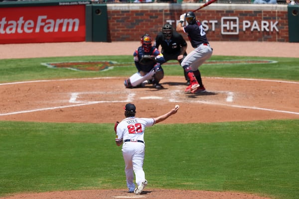 Braves relief pitcher Kirby Yates (22) delivers to a Minnesota Twins batter during the sixth inning at Truist Park, Wednesday, June 28, 2023, in Atlanta. The Braves won 3-0. Jason Getz / Jason.Getz@ajc.com)